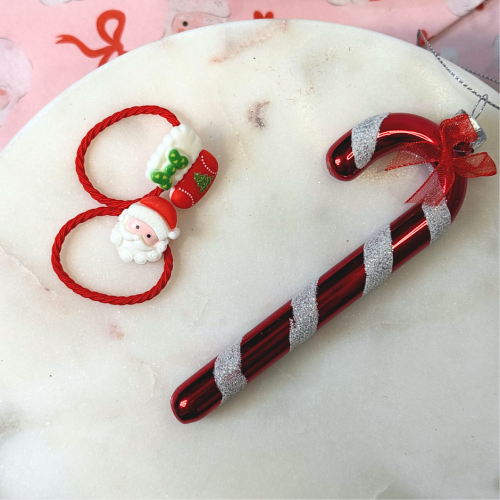 gumeczki mikołaj i skarpeta.png